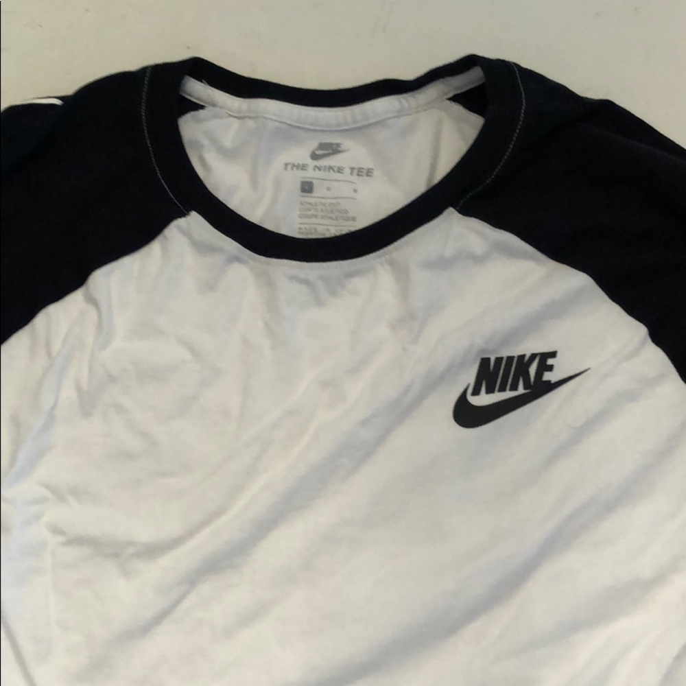 Nike 3/4 length sleeve t shirt